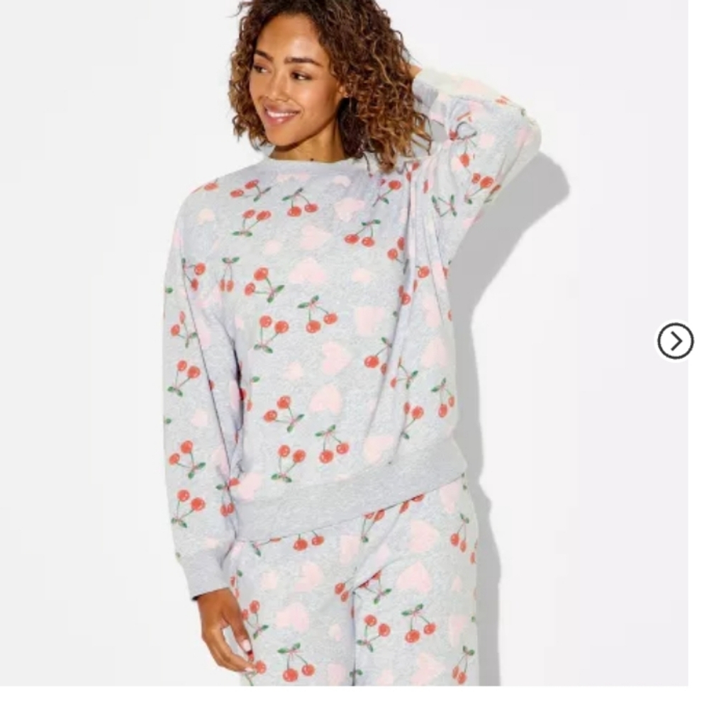 Zoe + Liv cherry heart graphic pull